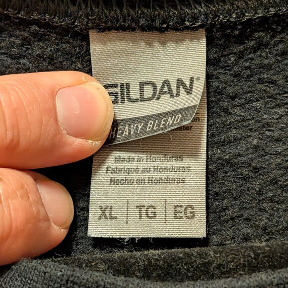 Gildan Men's XL Sweatshirt - Picture 2 of 3